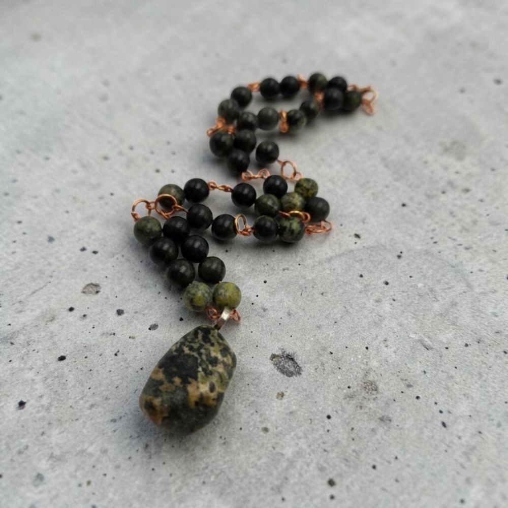 Handmade Nephrite Jade Green Beaded Necklace – Elegant Gemstone Jewelry